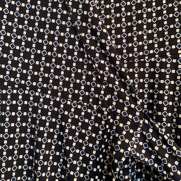 Banana Republic Petite Wrap Shift Dress with Bow Blue, White and Navy Pattern XS - Picture 2 of 6